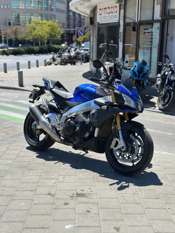 מודעת רכב אפריליה טואונו V4