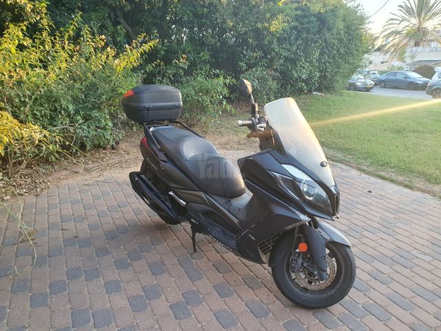 מודעת רכב קימקו דאון-טאון 350
