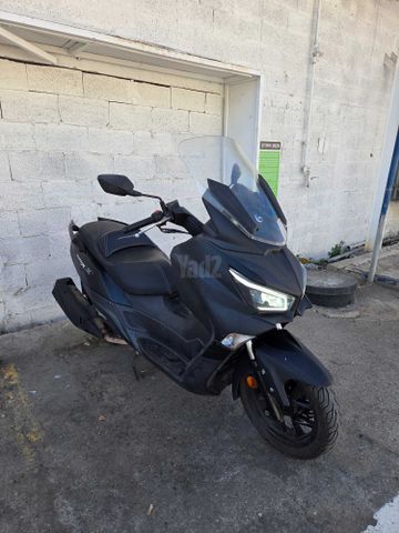 מודעת רכב סאן יאנג קרוזים 300
