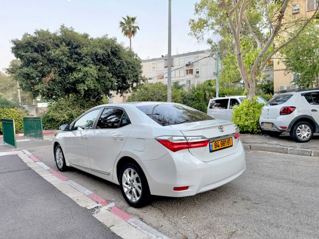 מודעת רכב טויוטה קורולה