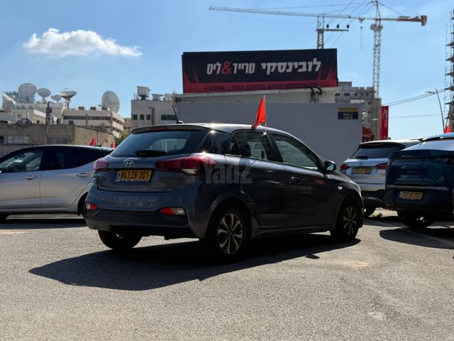מודעת רכב יונדאי i20 3