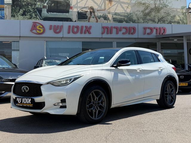 מודעת רכב אינפיניטי Q30