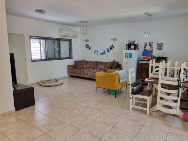 שמרת 1