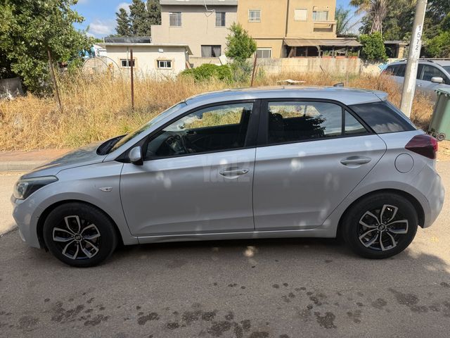 מודעת רכב יונדאי i20