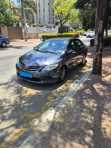 מודעת רכב טויוטה קורולה