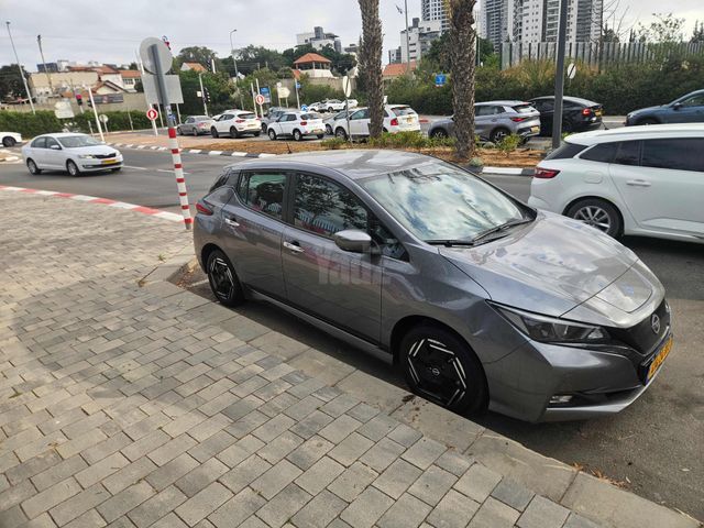 מודעת רכב ניסאן ליף