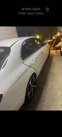 מודעת רכב מרצדס-בנץ E-class