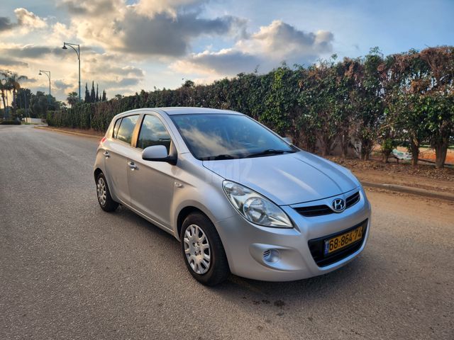 מודעת רכב יונדאי i20
