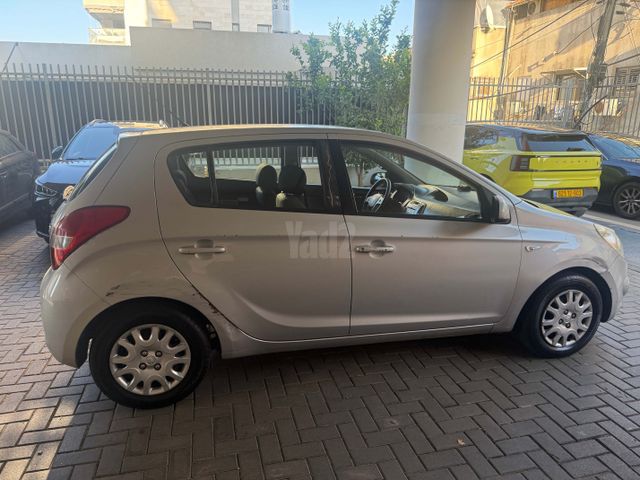 מודעת רכב יונדאי i20
