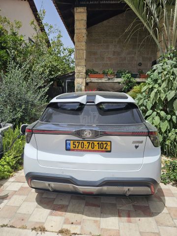 מודעת רכב אם ג'י MG4