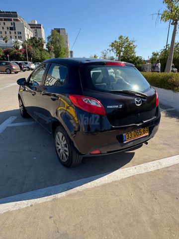 מודעת רכב מאזדה 2
