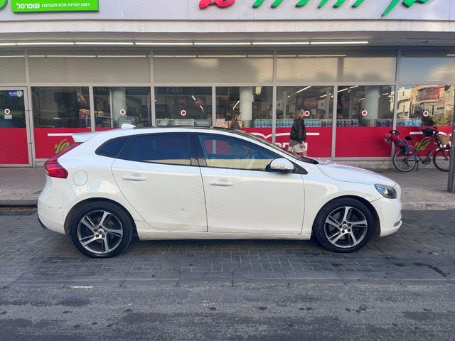מודעת רכב וולוו V40