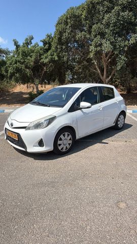 מודעת רכב טויוטה יאריס