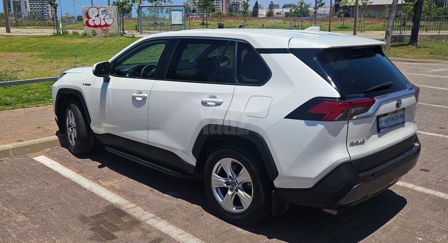 מודעת רכב טויוטה RAV4