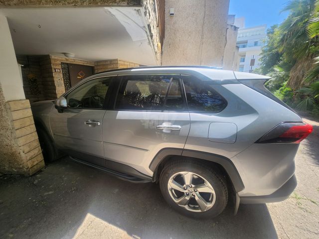 מודעת רכב טויוטה RAV4