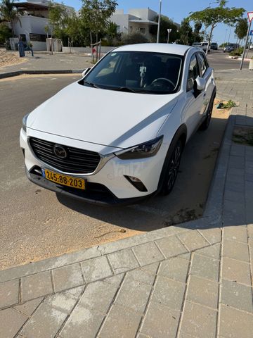 מודעת רכב מאזדה CX-3