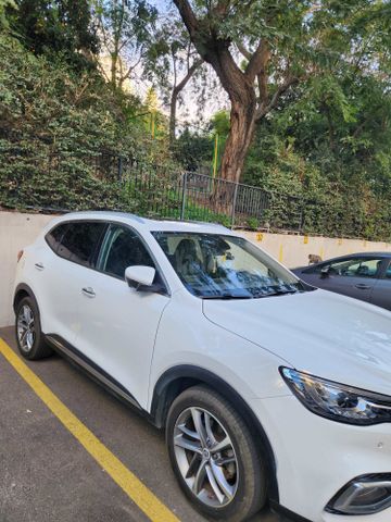 מודעת רכב אם ג'י EHS PHEV