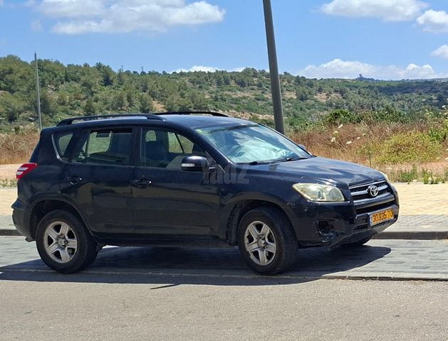 מודעת רכב טויוטה RAV4