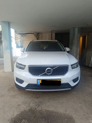 מודעת רכב וולוו XC40