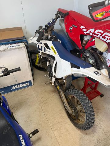 מודעת רכב הוסקוורנה TC 65