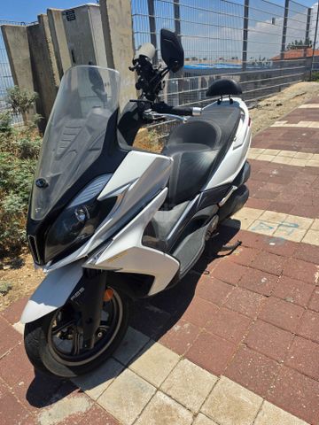 מודעת רכב קימקו דאון-טאון 250ABS