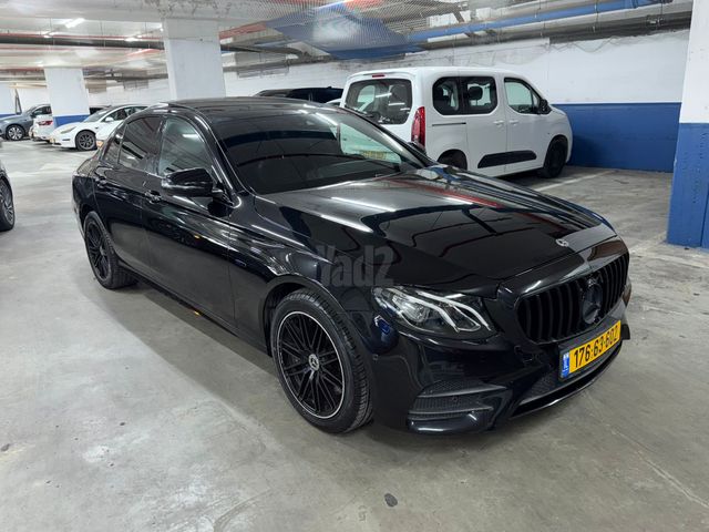 מודעת רכב מרצדס-בנץ E-class