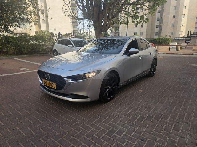 מודעת רכב מאזדה 3