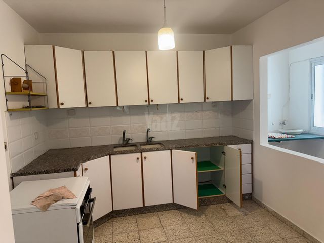 משה שרת 40