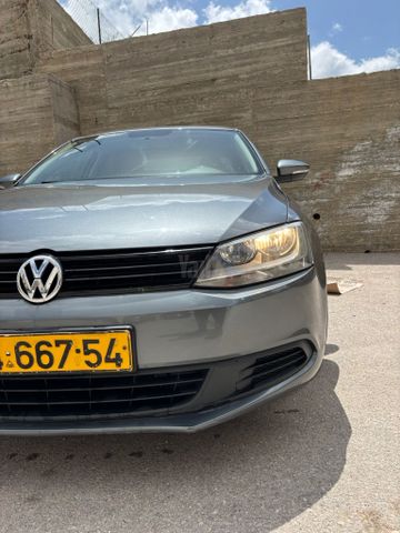 מודעת רכב פולקסווגן ג'טה