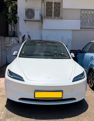 מודעת רכב טסלה מודל 3
