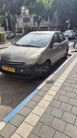 מודעת רכב טויוטה פריוס