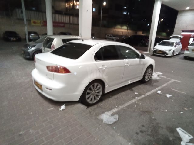 מודעת רכב מיצובישי לנסר