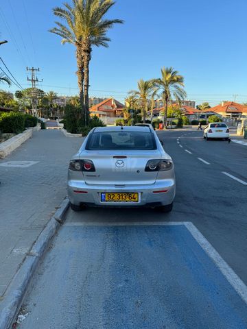 מודעת רכב מאזדה 3