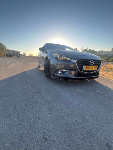 מודעת רכב מאזדה 3
