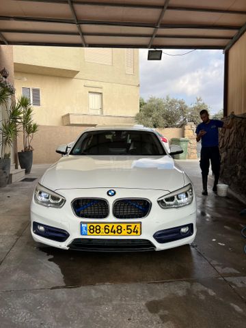 מודעת רכב ב מ וו סדרה 1