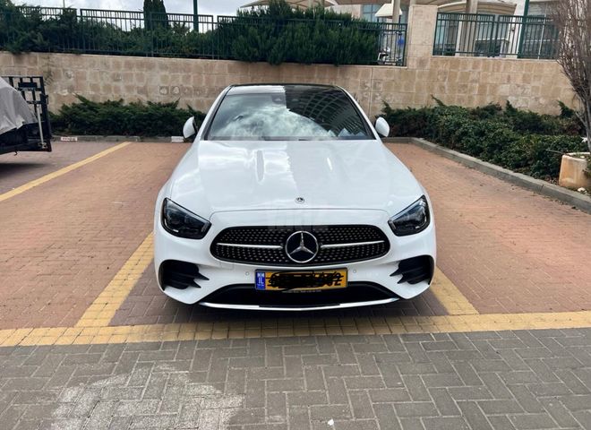 מודעת רכב מרצדס-בנץ E-class