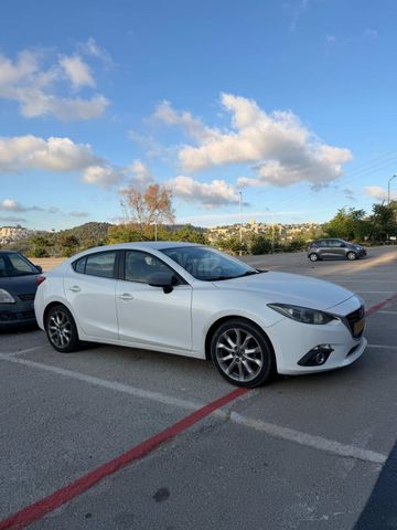 מודעת רכב מאזדה 3