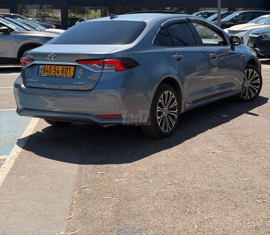 מודעת רכב טויוטה קורולה