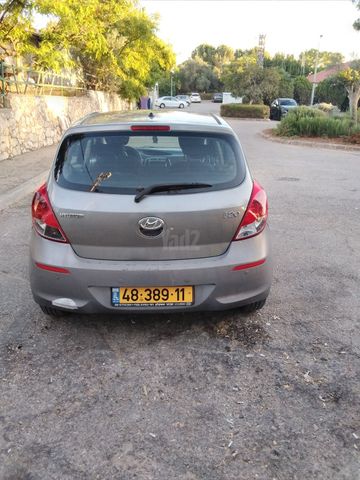 מודעת רכב יונדאי i20