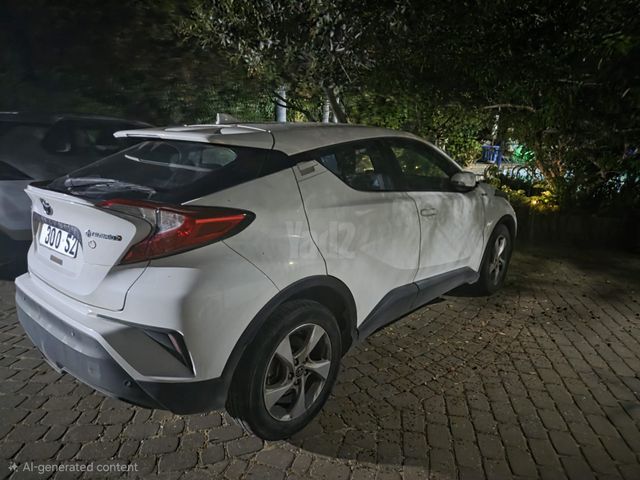 מודעת רכב טויוטה C-HR