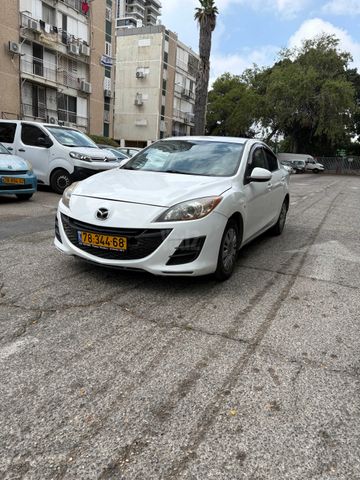מודעת רכב מאזדה 3
