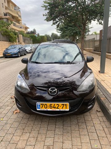 מודעת רכב מאזדה 2