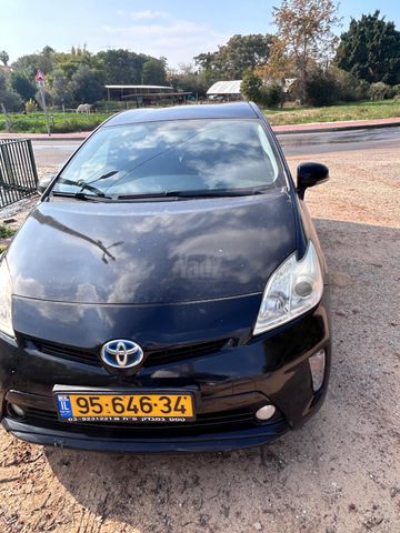 מודעת רכב טויוטה פריוס