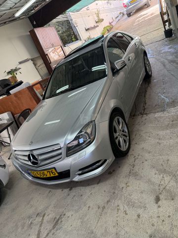 מודעת רכב מרצדס-בנץ C-class