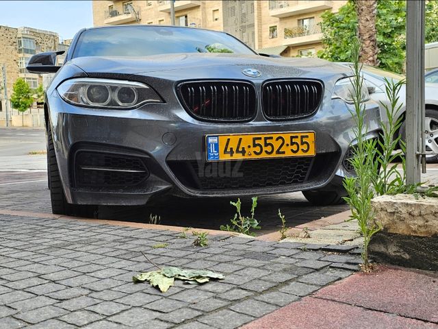 מודעת רכב ב מ וו סדרה 2