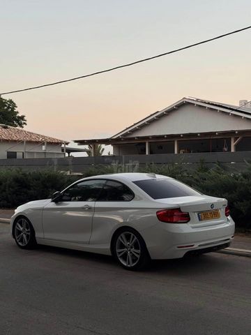 מודעת רכב ב מ וו סדרה 2