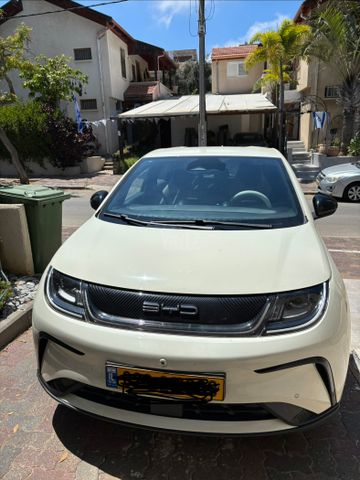 מודעת רכב בי.ווי.די דולפין
