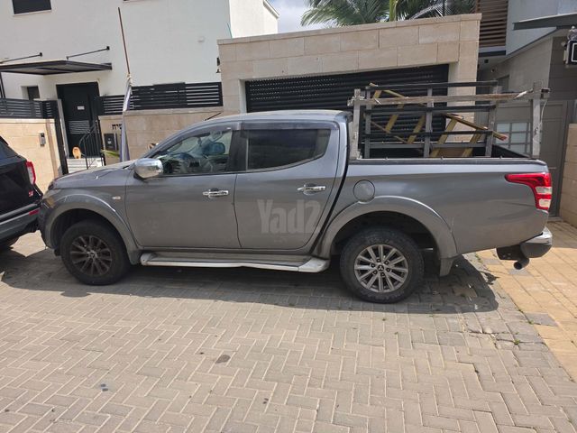 מודעת רכב מיצובישי טרייטון / L200