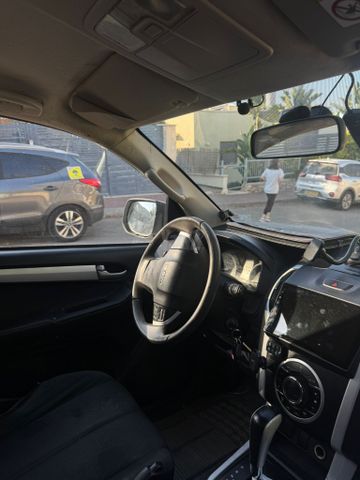 מודעת רכב איסוזו די-מקס