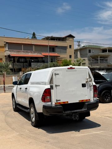 מודעת רכב טויוטה היילקס 2